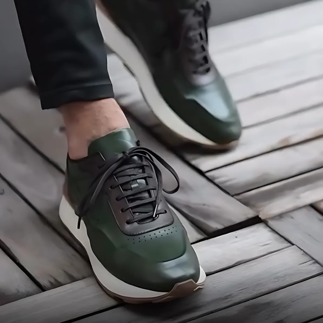 Sapatilhas de couro com solas ergonómicas antiderrapantes para homem