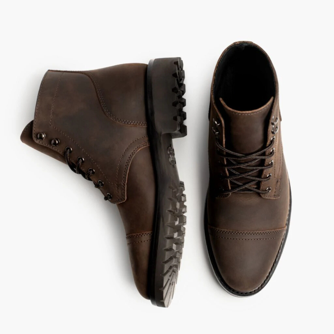 Botas de couro para homem de alta durabilidade e estilo moderno