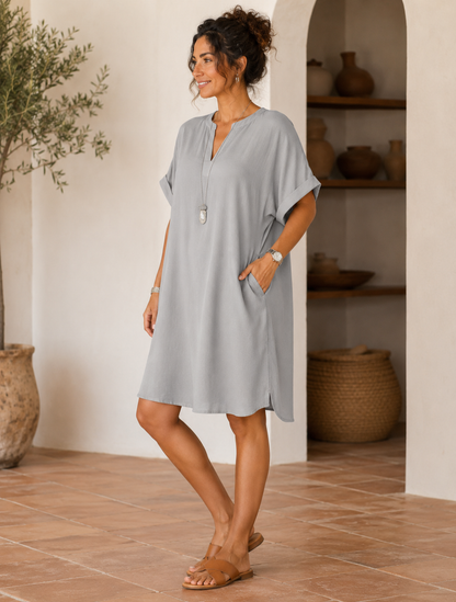 Vestido Curto Fluido com Decote em V